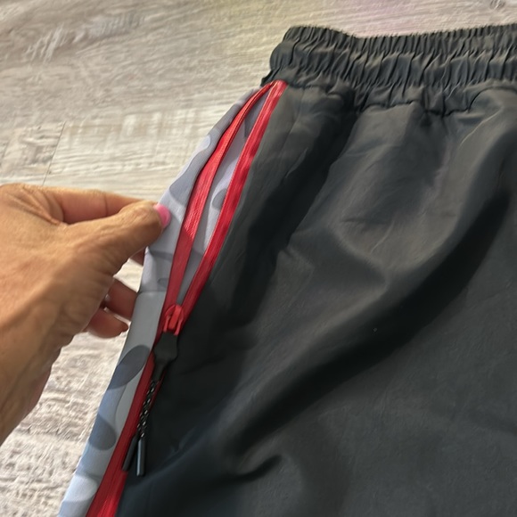 2 (X)IST Jogger Pants - Picture 10 of 11